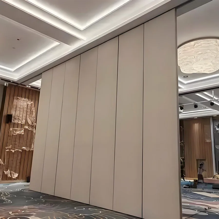 

Автоматические раздвижные перегородки для помещений: двери-перегородки для гостиничных залов, мобильные стены на подвесных направляющих, раздвижные конструкции