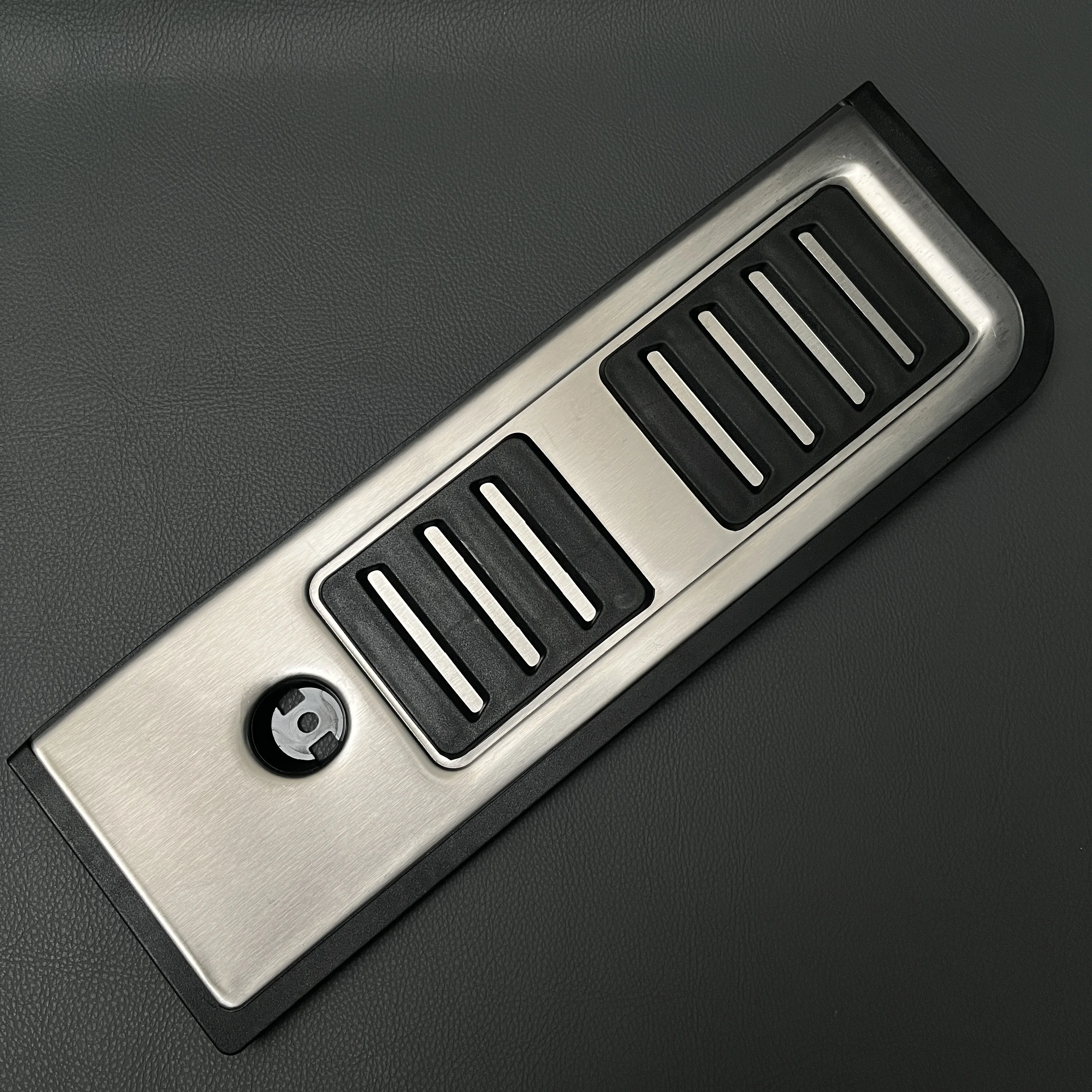 3-teiliges Set für Audi A6 C8 2019 2020 Edelstahl AT Limousine Auto Edelstahl Gaspedal Bremspedal Fußstützenpedal Auto-Pedalabdeckung – Detail 2