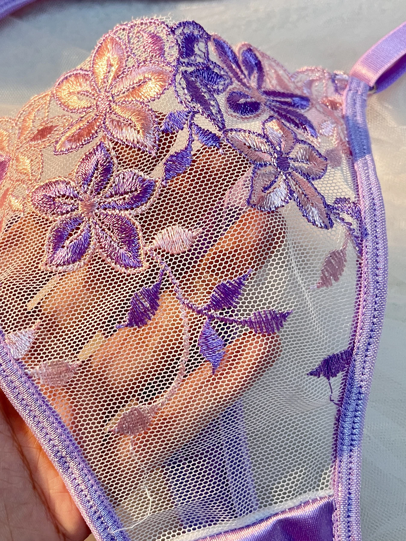 Valentýnský světle fialový dámský sexy kostýmek s podprsenkou Danube Group - pokušení svůdné noci - náhled 5