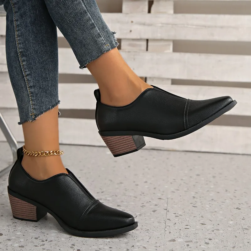 

Туфли на одинарном каблуке со сращенным блоком. Новые осенние туфли с острым носком и глубоким носком. Мягкая подошва. Нескользящие износостойкие туфли на каблуке «котенок».