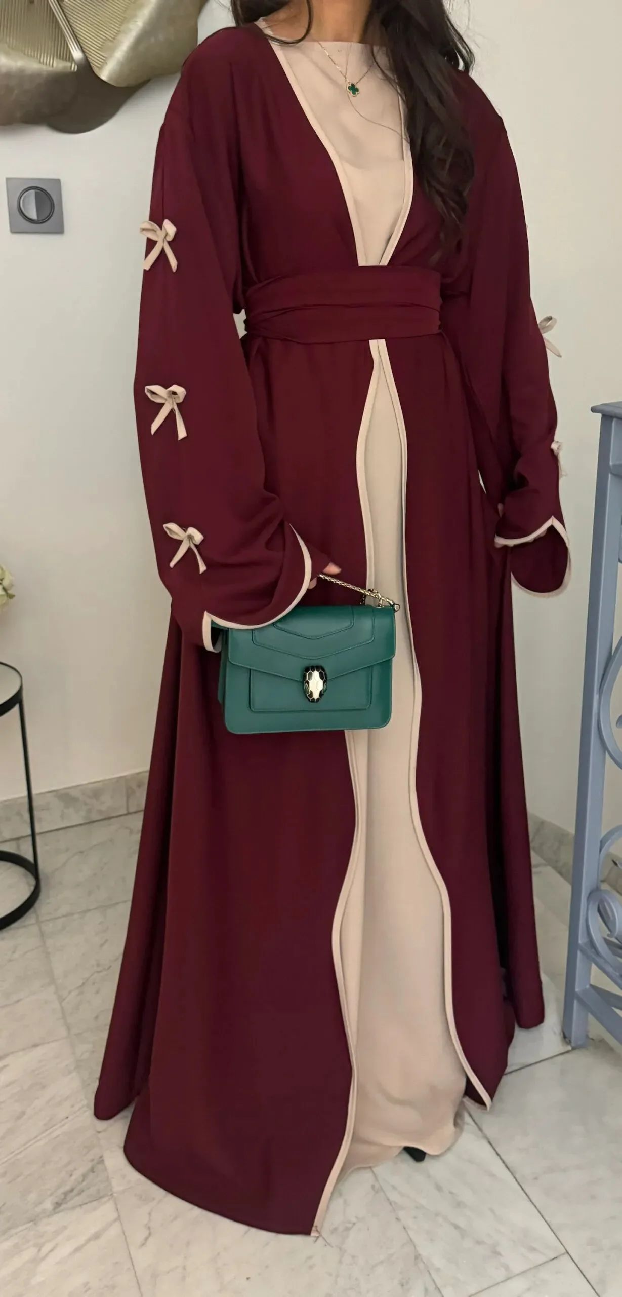 

Stylish Burgundy Muslim Women's Abaya Modest Clothing with Long Sleeve Design for Islamic Fashion for Daily Wear and Gatherings