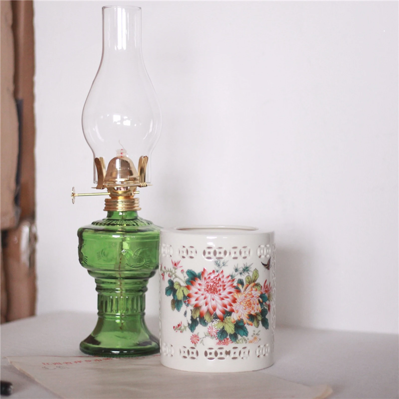 Newest Arrival Home Decoration Kerosene Lamp Indoor Vintage Four-Claw Lamp Head Clear Glass Kerosene Lamp Lantern