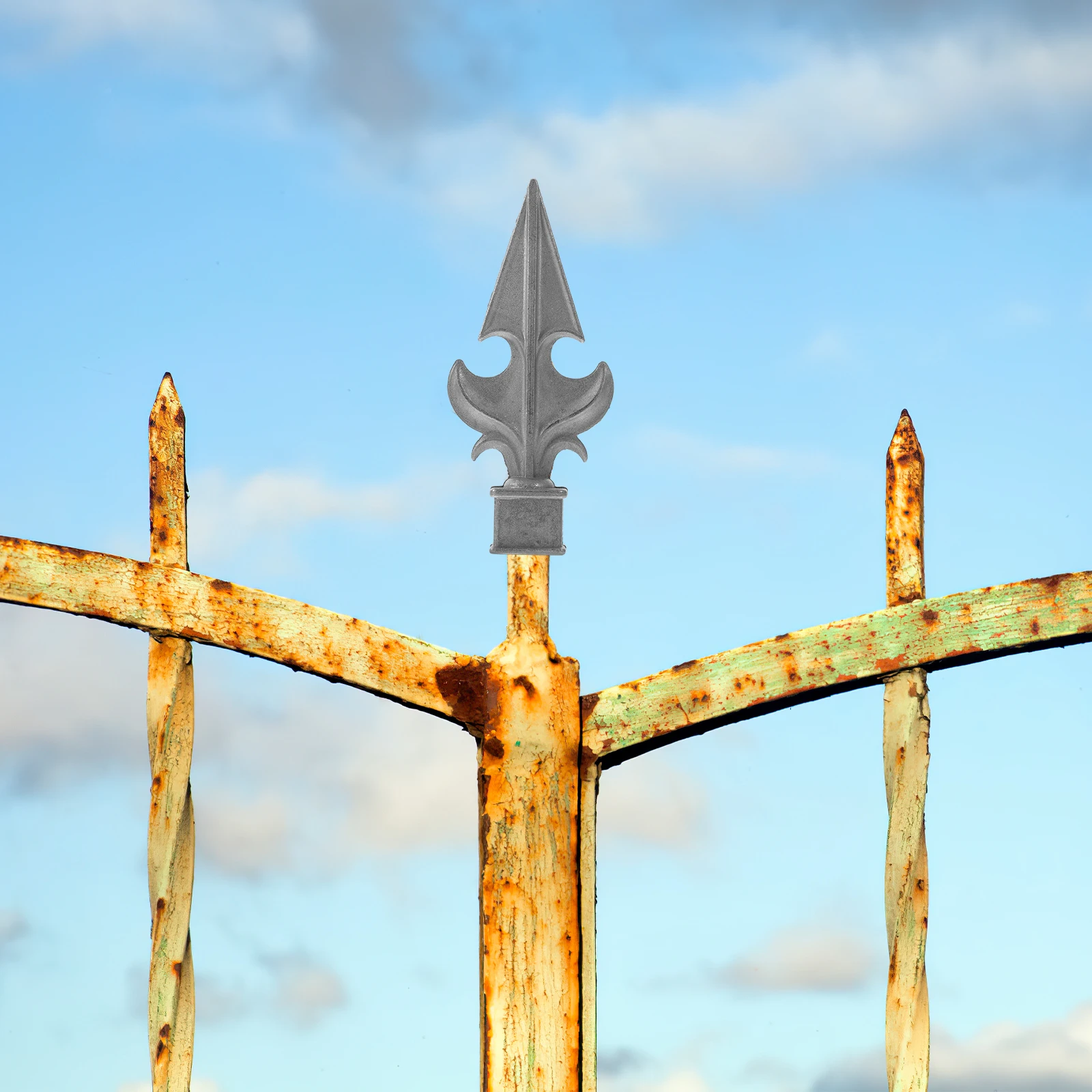 4 قطعة سياج معدني من الألومنيوم المصبوب Finials ديكور آخر القبعات العالية لساحة حديقة سياج ملحقات ديكور ديكورات الحديقة الخارجية