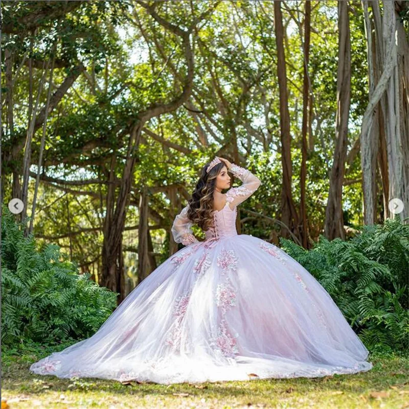 فساتين MULONG Quinceanera 2023 جديدة أنيقة على شكل حرف V مزينة بالدانتيل وأكمام طويلة A Line Vestidos De 15 Anos للحفلات الراقصة