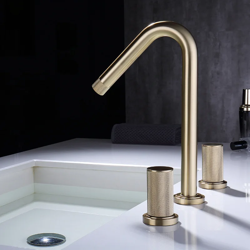 Luxury Brass 3 Holes 2 Handles Bathroom Sink Faucet Brushed gold Copper Basin mixer Tap Cold hot water Popular design faucet