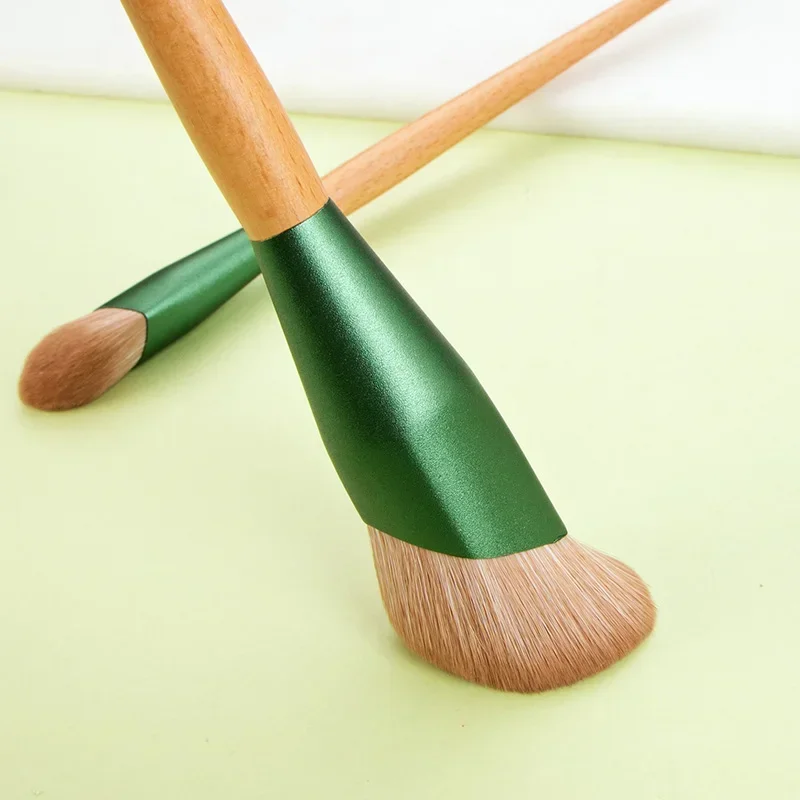 1Pc Schrägen Kopf Make-Up Pinsel BB Creme Concealer Flüssige Foundation Weiche Make-Up Pinsel Kosmetik Blending Pinsel Schönheit Werkzeuge