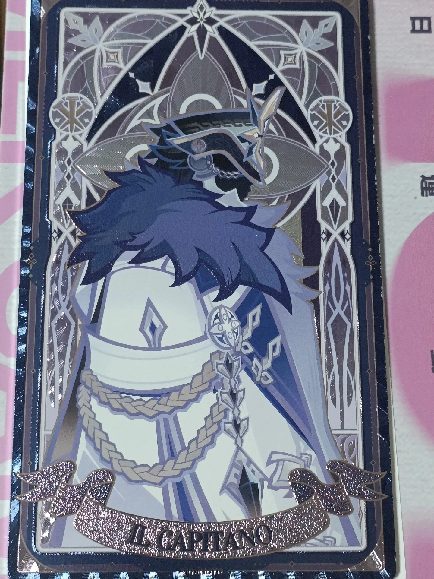 Em estoque Genshin Impact Frost Trace Flame Fatui Capitano Refractive Card Sign