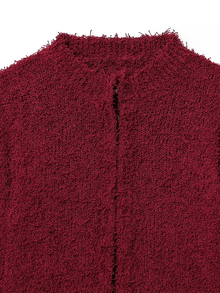 Europejskie i amerykańskie trendy jesienne: nowa kolekcja odzieży damskiej, dopasowana dzianinowa kurtka z frędzlami, okrągły dekolt, długi rękaw.