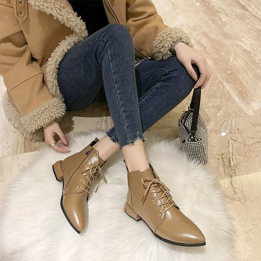 Pointed toe low-heeled ankle boots women\'s 2026autumn and winter thick heel fashion lace-up boots British style boots