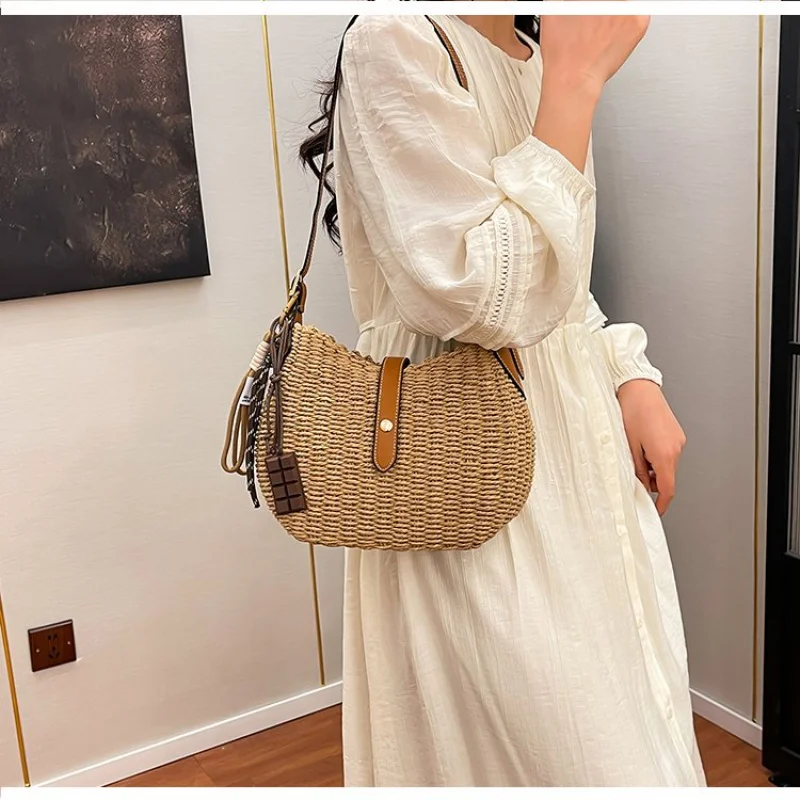 

Stylish Ladies Genuine Leather Shoulder Bag By Top Luxury Brand Messenger Design Elegant And Durable For Everyday Use Handbags