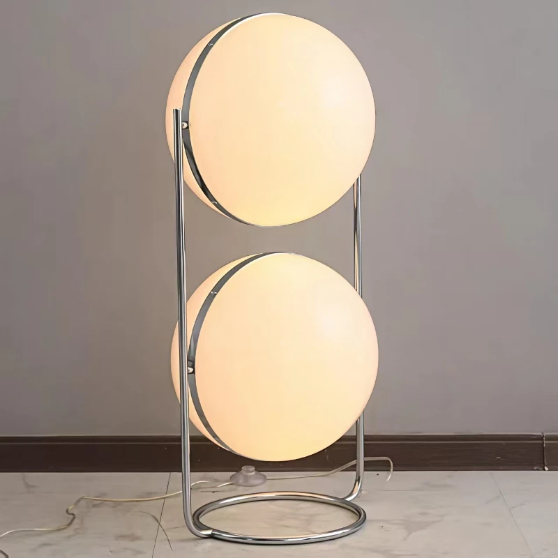 Nordic Middle Ages Designer Creativity Floor Lamp Suitable for Living Rooms and Bedrooms Interior Lighting Decoration