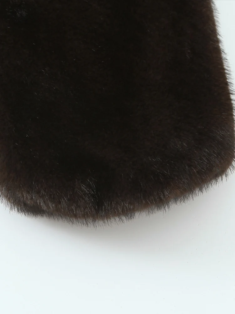 เสื้อแจ็คเก็ตสไตล์ยุโรปและอเมริกา คอลเลคชั่นใหม่ ฤดูใบไม้ร่วง ปี 2025 เสื้อผ้าผู้หญิง ดีไซน์หรูหรา ให้ลุคขนเฟอร์เทียม  ใช้งานได้หลากหลาย