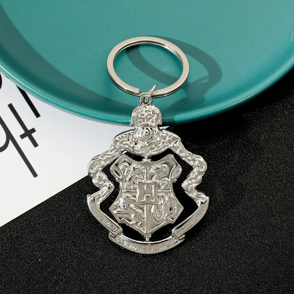 Harry Potter Keychain, Hogwarts College Badge, Metal Pendant, Movie Peripherals, Cosplay Accessories, Backpack Charms, Gifts