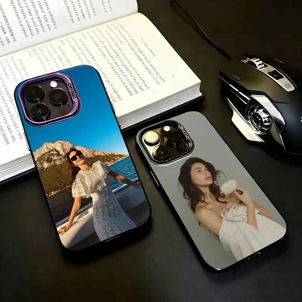 

Camila Morrone Actress Phone Case For iPhone17,16,15,14,13,12,11 Plus,Pro Max Black Candy silver phone case