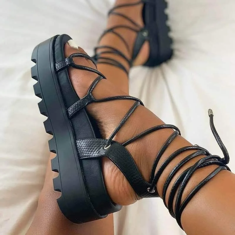 2022 Summer New Fashion Sexy Strappy Thick Bottom Solid Color Platform Plus Size Roman Shoes Luxury Sandals Women Designers