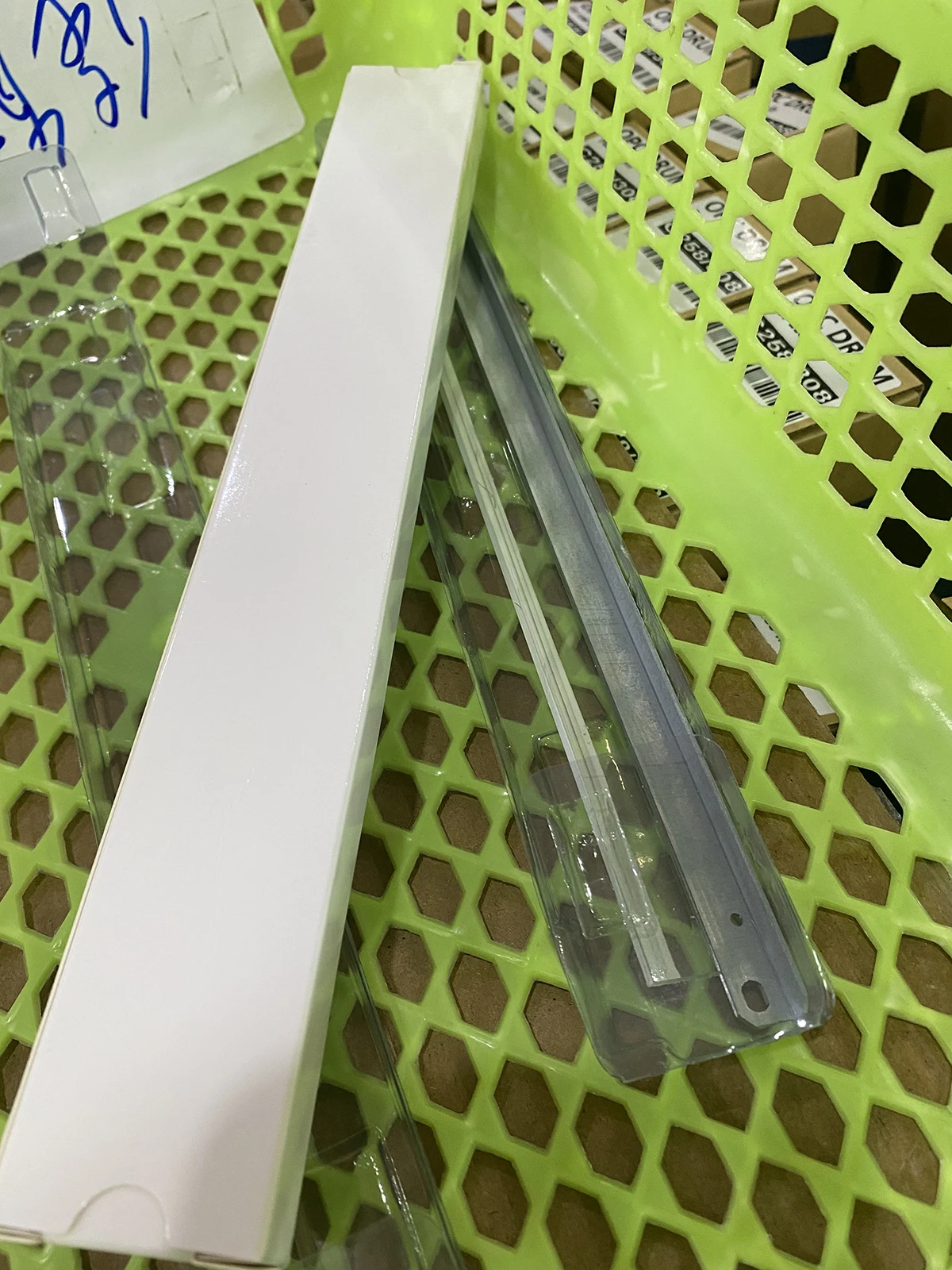 

Лезвие для чистки барабана DK-1150 DK1150 для Kyocera Mita ECOSYS P2040 P2235 P2335 M2040 M2135 M2235 M2540 M2635 M2640 M2735 M2835