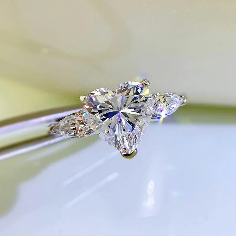 Prawdziwy oryginalny 925 srebrny podobny diamentowy pierścionek Moissanite dla kobiet urodzinowy kształt serca 8x8mm elegancki AAA cyrkonia