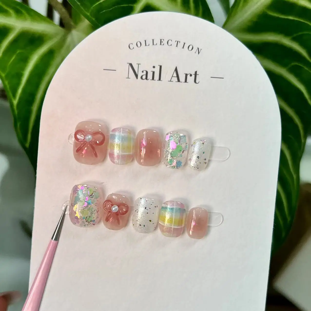 

10Pcs Short Round Handmade Press on Fake Nails Shiny Sequin Bow Manicure Tips Detachable Colorful Stripes Full Cover False Nails