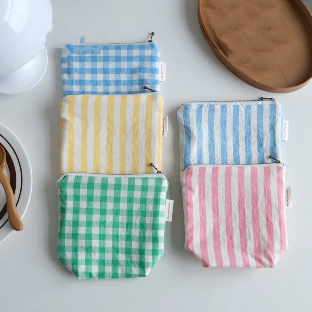 Fresh Striped and Checkered Portable Sanitary Napkin Travel Pouch