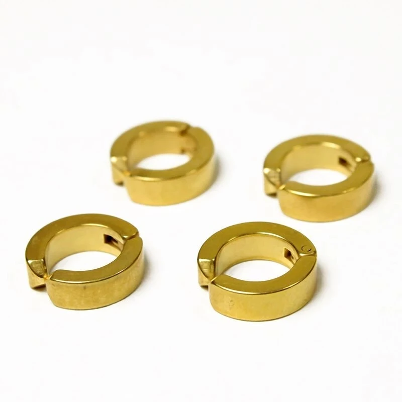 أنيمي رورونوا زورو تأثيري أقراط سورون الأذن كليب الذهبي الفضة اللون قلادة هوك أقراط للنساء الرجال المجوهرات المشجعين الهدايا