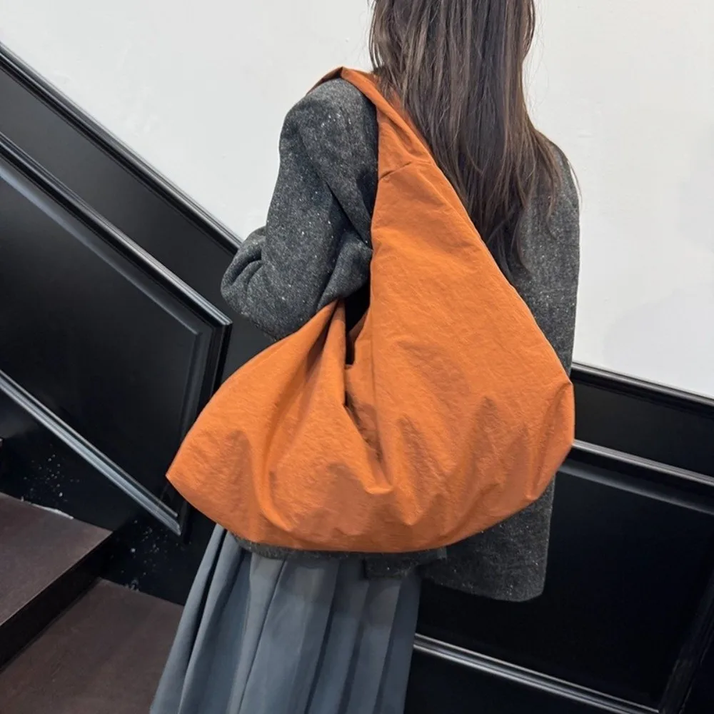 

Zipper Nylon Shoulder Bag Multi-Pocket Cloth Large Capacity Tote Bag Polyester Solid Color Versatile Commuting Handbag Shopping