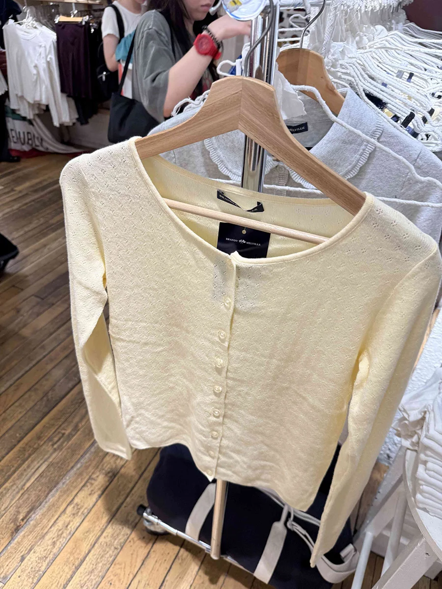 العيينة زبدة أصفر كم طويل تي شيرت المرأة مغرفة الرقبة واحدة الصدر سترة تيز الخريف الحلو لطيف لينة قطنية عالية الجودة التي شيرت