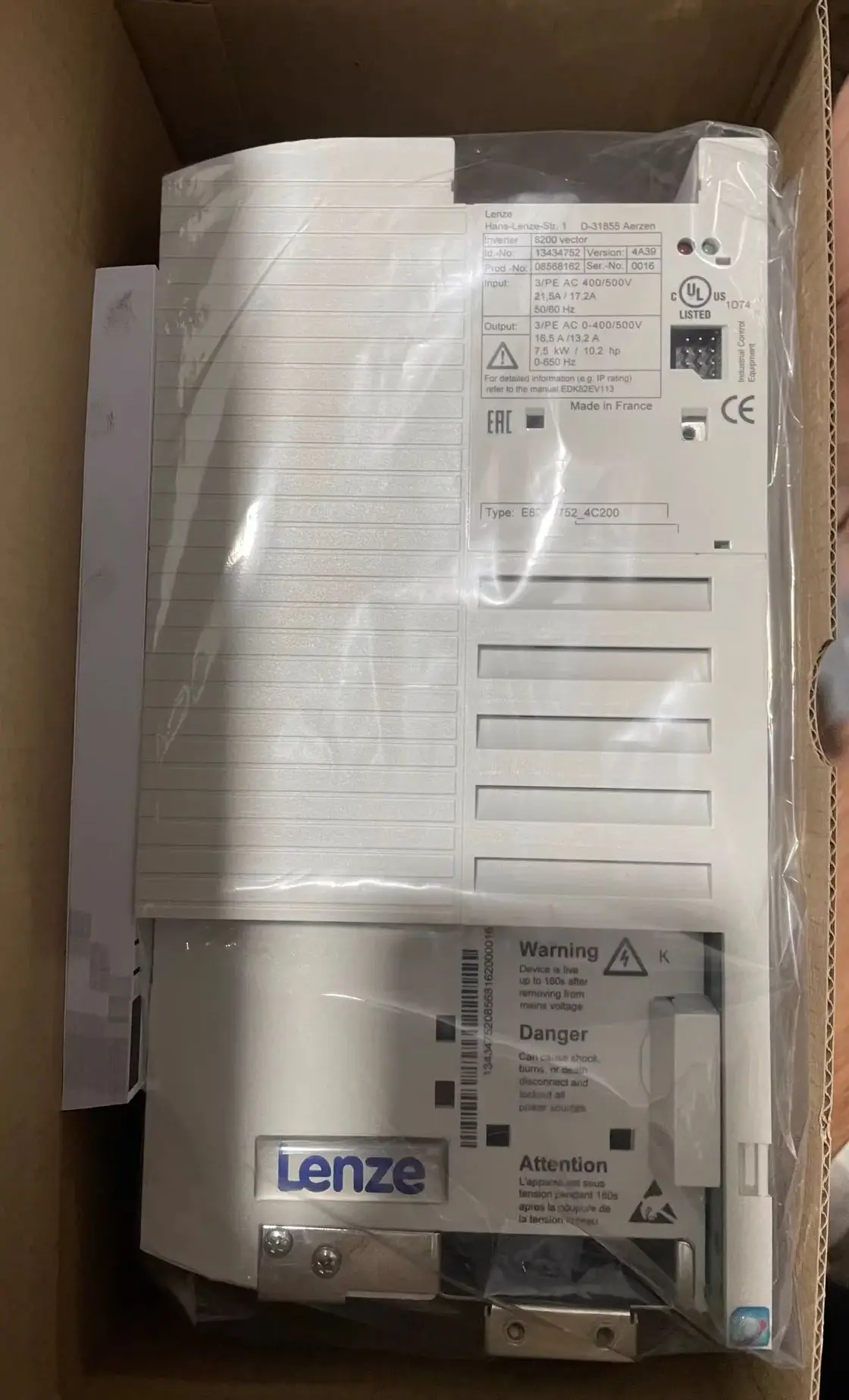 8200 Series E82EV752K4C200 Brand New Frequency Converter 7.5 kW power rating，3-400V three-phase power，Fast shipping
