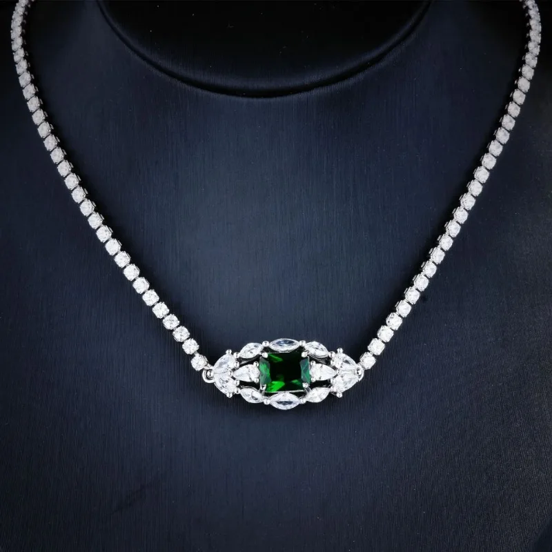 New in Color Treasure Necklace 925 Stamp Micro-Encrusted Diamond Emerald Green Zircon Clavicle Chain Female Party Birthday Gift