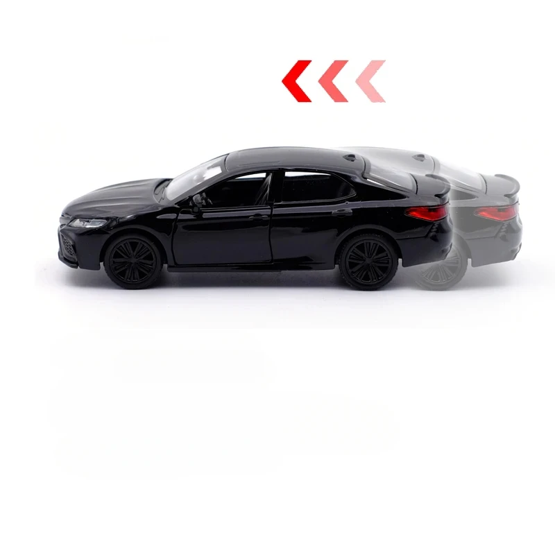 1:36 Toyota Camry XSE High Simulation Pull Back Car Model Car Metal Diecast Alloy Toy Car for Kid Gifts Collection
