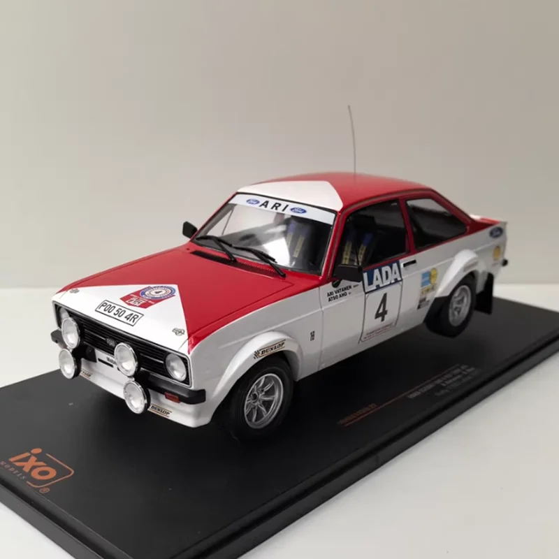 

IXO 1/18 Scale ESCORT MKII RS 1800 #4 1977 Car Model Alloy Static Collection Decorated Holiday Toy