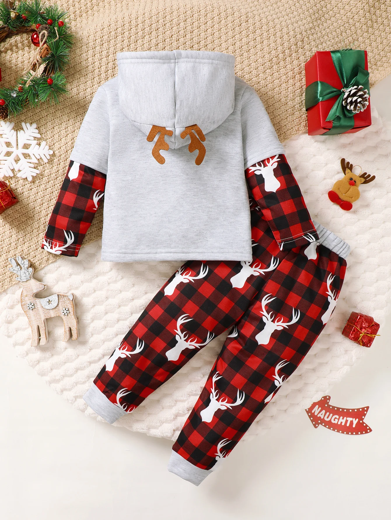 Christmas Theme Boys' 2PCS Set with Color Block Hoodie And Sporty Trousers Featuring Red Plaid Christmas Deer Antler Pattern