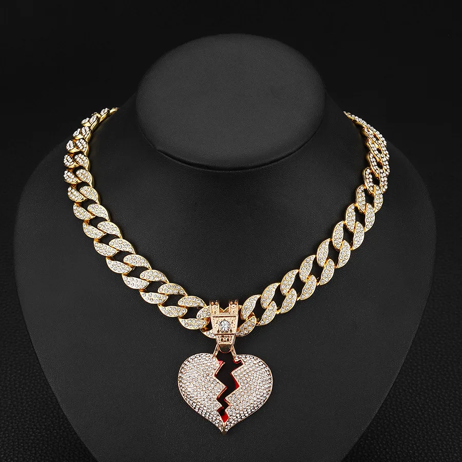 Personality ins wind alloy broken heart painting oil pendant necklace fashion versatile love necklace jewelry