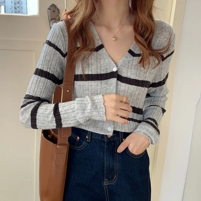 Damesvest Zacht wasachtig gebreid Zachte wind Dunne gestreepte korte trui met lange mouwen