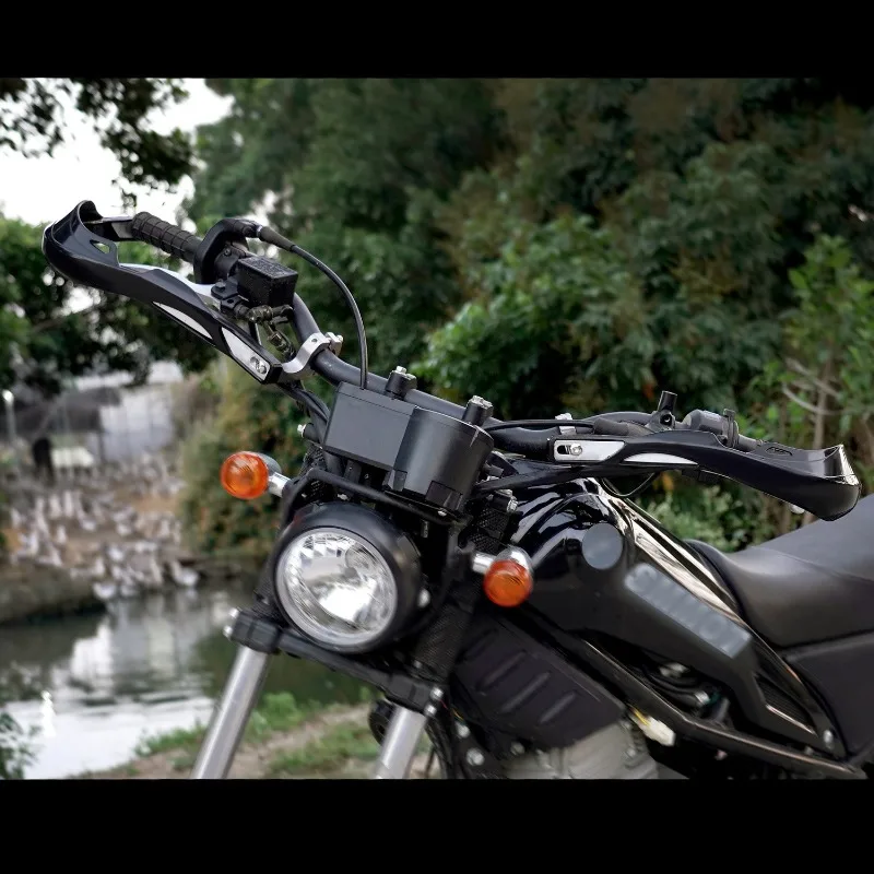Motorcycle Handguards Handlebar windshield All-Inclusive Hand Guard Windshield Hand Guard Anti-drop Handguard Aluminum Alloy