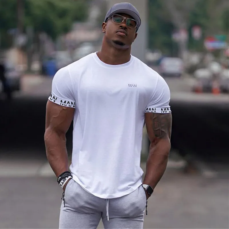 2024 new summer Shirt Men Short Sleeve quick-drying Gym T-Shirt Running Fitness Tops Streetwear Sport Tees men Clothing
