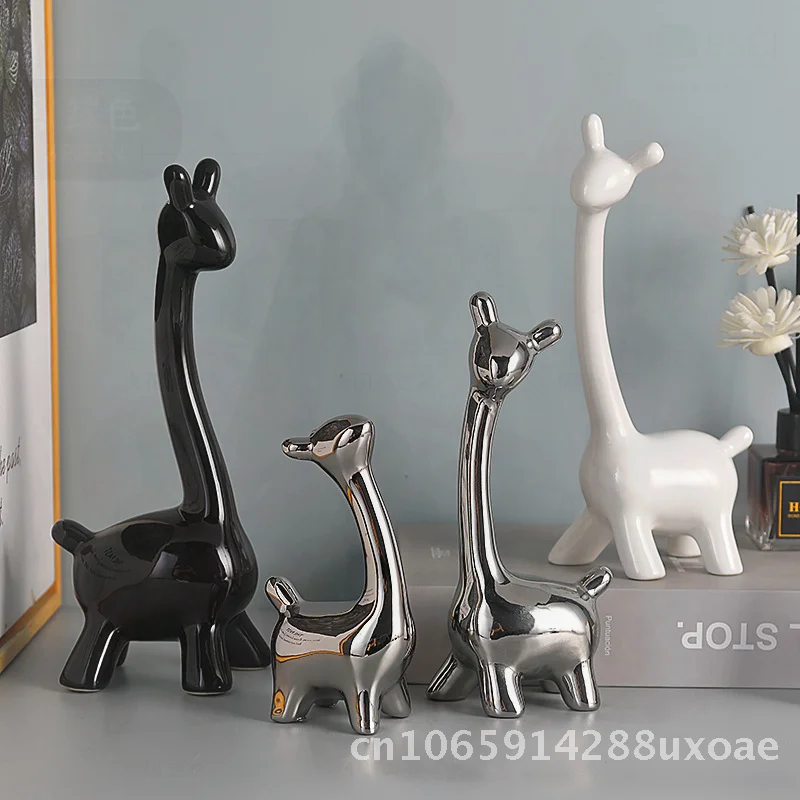 

High-End Ceramic Deer Ornaments Family of Four for Luxury Home Decor Light Luxury Style Living Room TV Cabinet Wine Cabinet