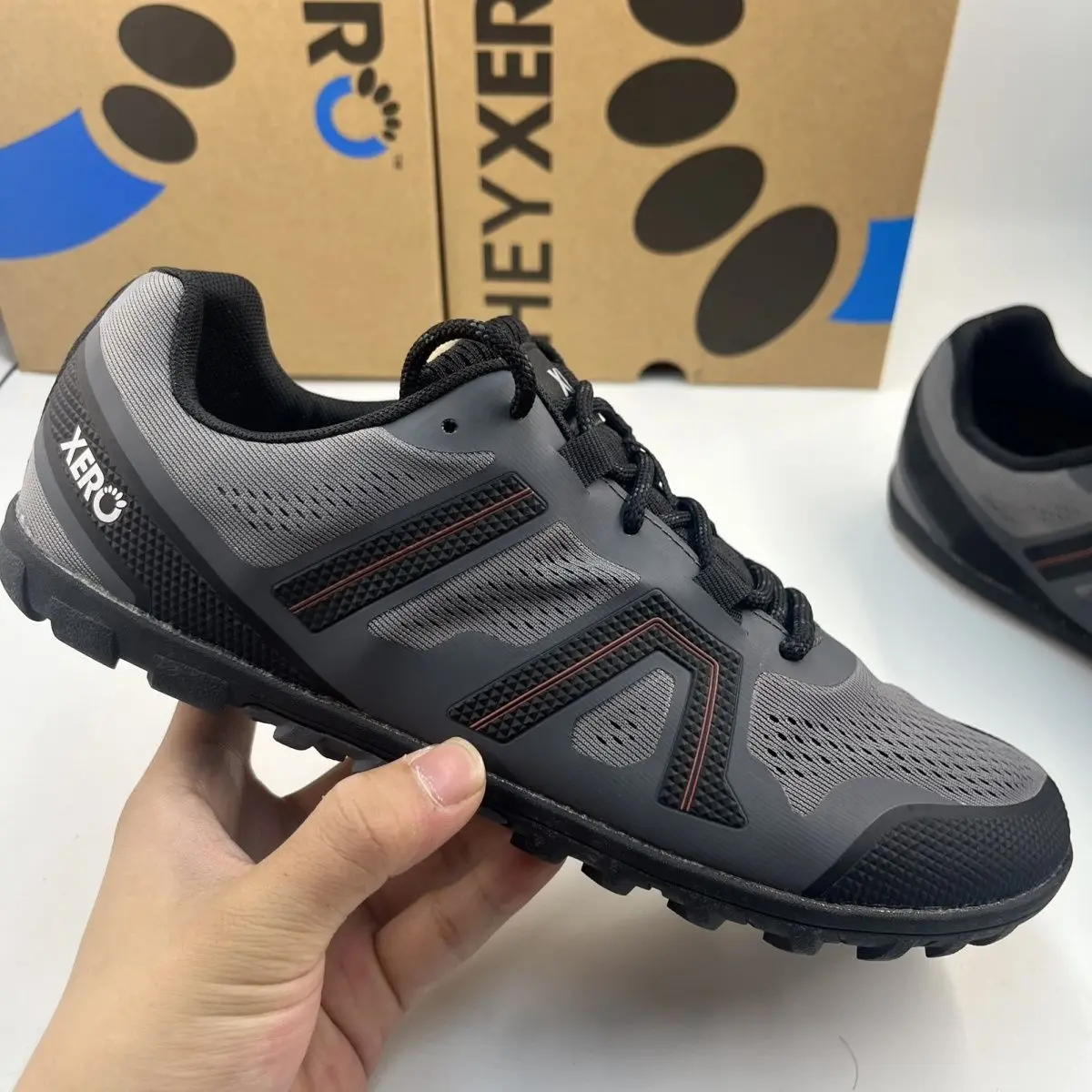 2025 Neutral Weightlifting Fitness Sneakers Portable Athletic Shoes Soft Sole Training Shoes Walking Shoes