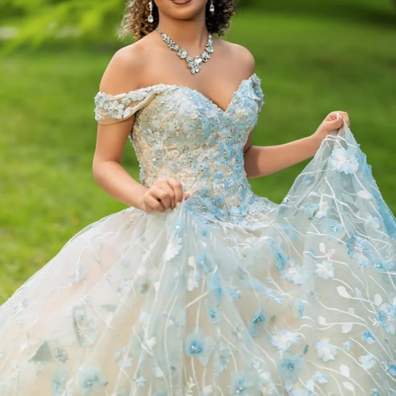 

Светлый цвет, платье Quinceanera с открытыми плечами, кружевное тюлевое платье с блестками и аппликацией, 3D цветок, длинный хвост, платья de 15, Quinceanera по индивидуальному заказу