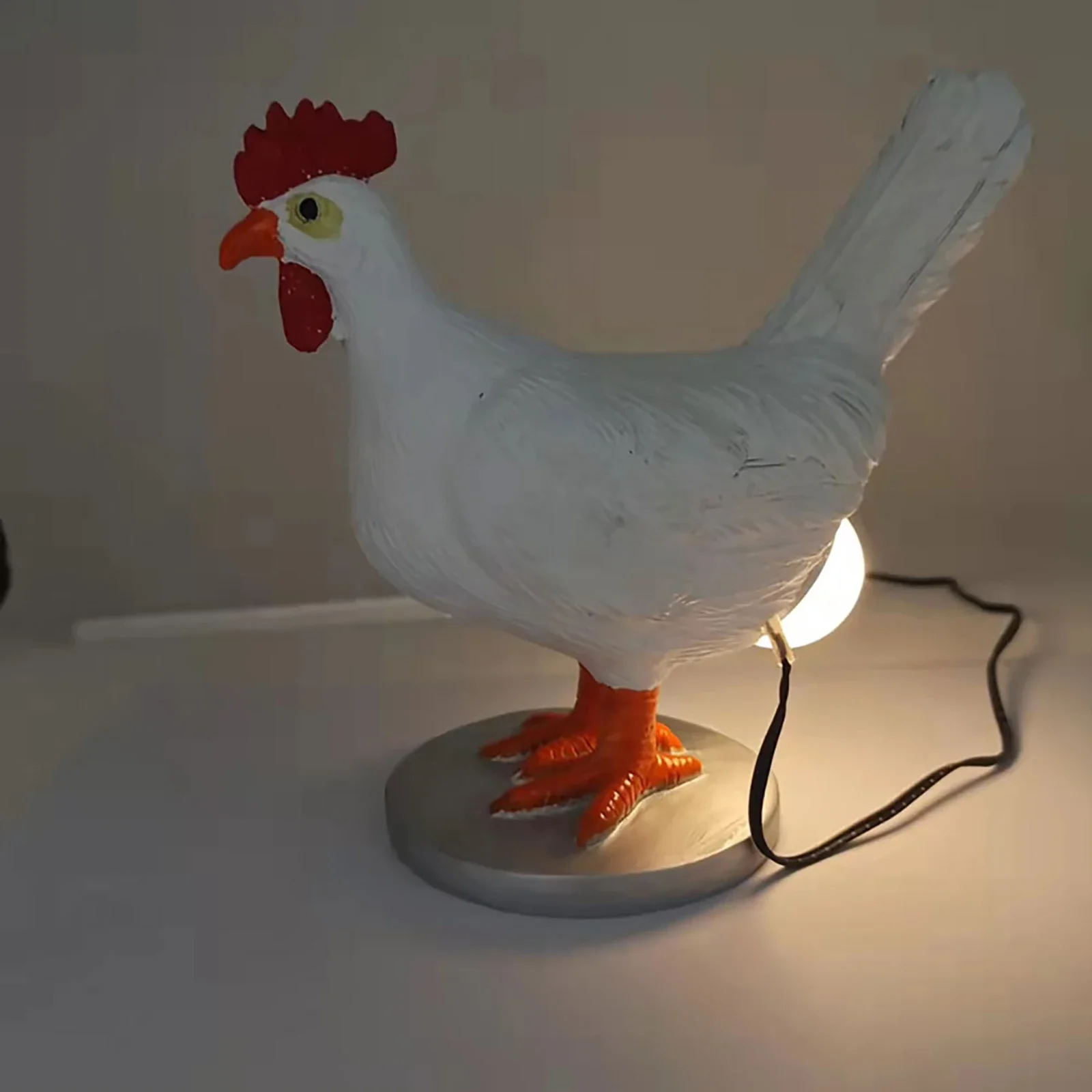 Lámpara de noche decorativa de animales USB, lámparas de pollo de taxidermia de resina de simulación, adornos de escritorio divertidos, regalos de vacaciones, decoración de fiesta