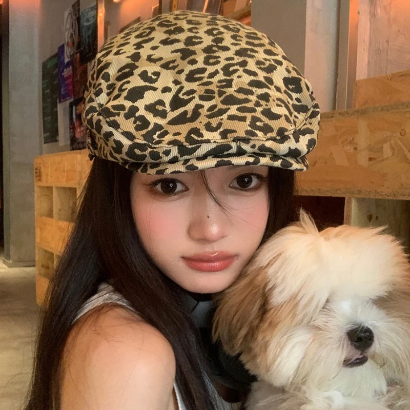 New Retro Leopard Print Beret Spring and Summer Male and Female Literary Painter Hat Casual Sunshade Short Brim Forward Cap