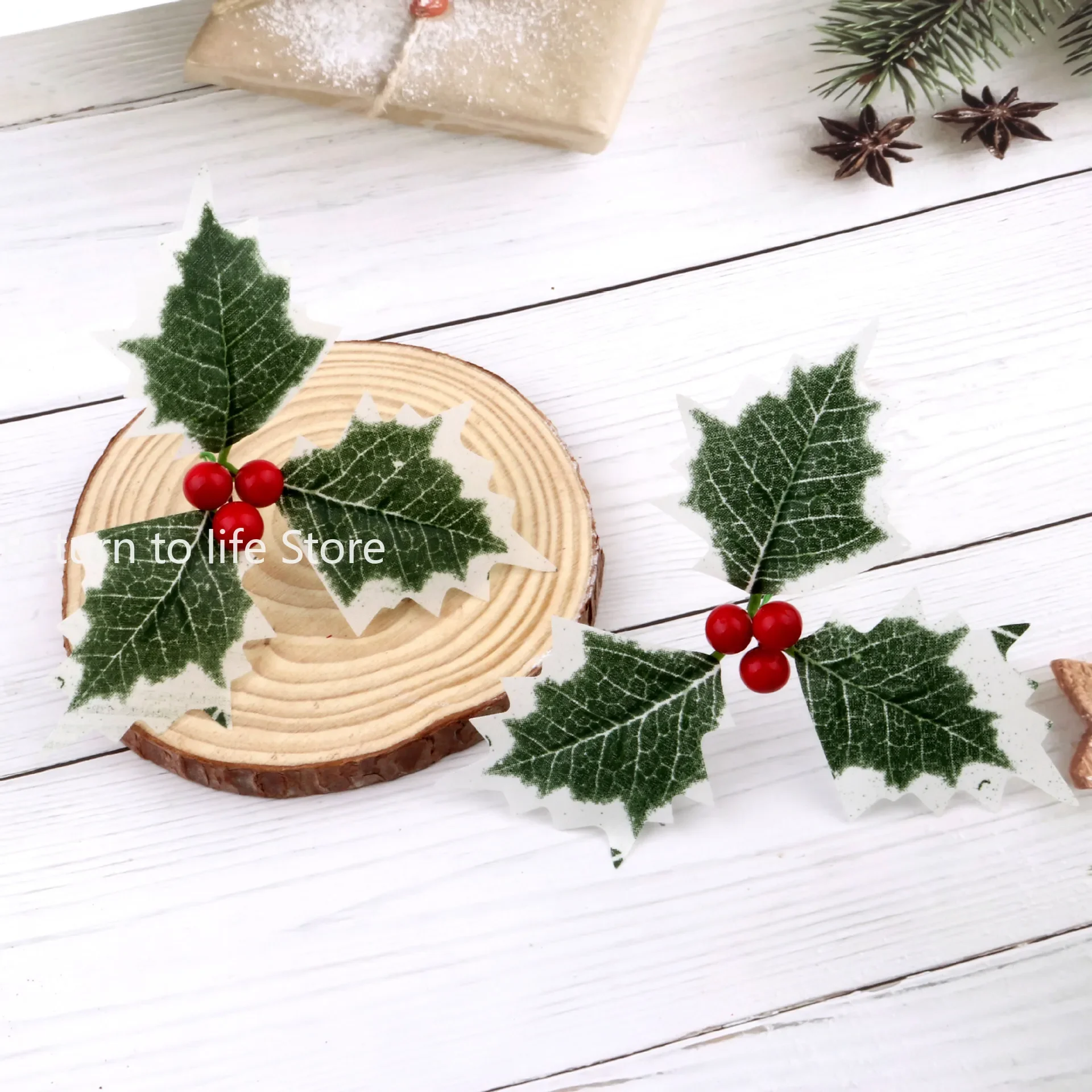 Artificial Holly Berries with Leaves for Christmas Wreath Flower Arrangement Gift Scrapbooking Decor Navidad 2025