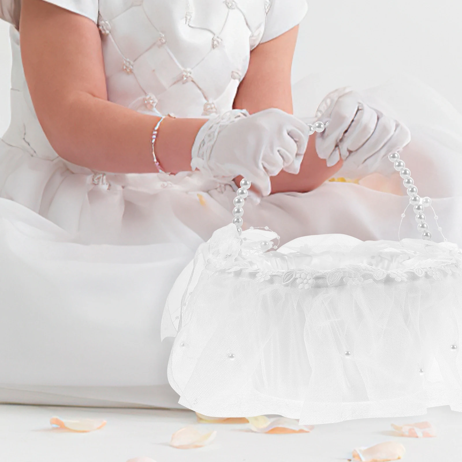 

Stylish Flower Girl Basket With Butterfly Knot Wedding Basket Holder