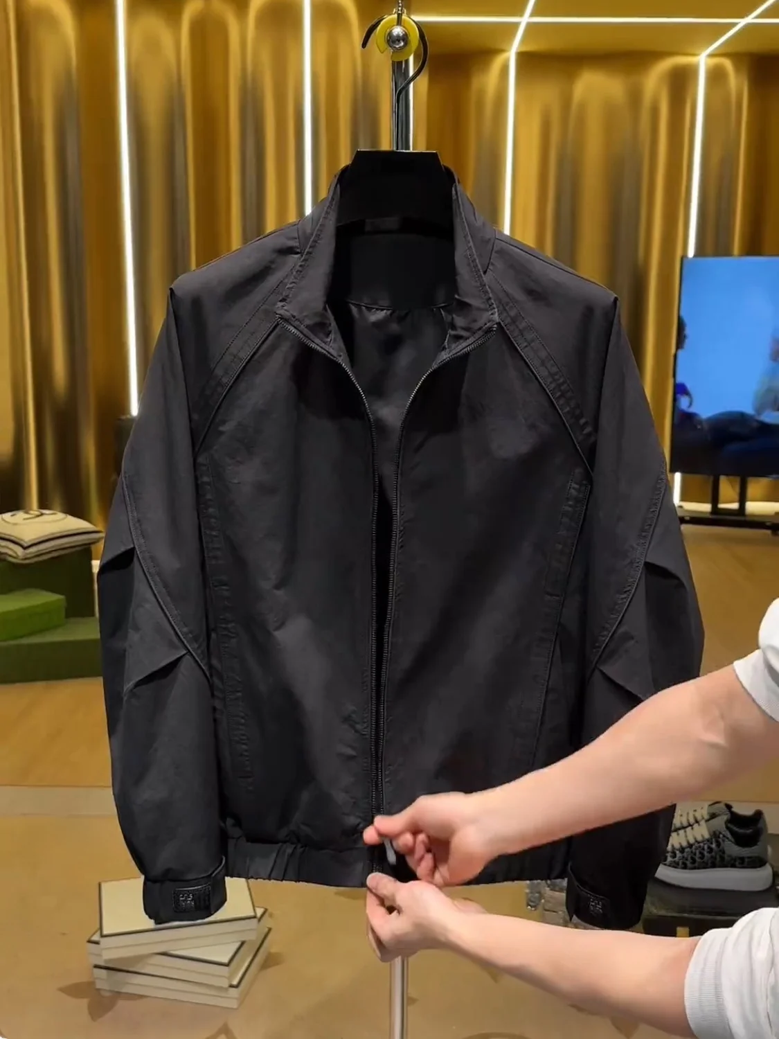 

Spring New Men's Lightweight Luxury Fashion Stand Collar Workwear Jacket Black Knight Trendy Casual Versatile High-End Feel O...
