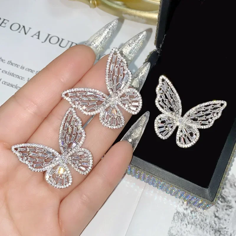 

MDL Moissanite style lace butterfly ring 18K gold-plated imitation moissan super fairy butterfly dance earrings female