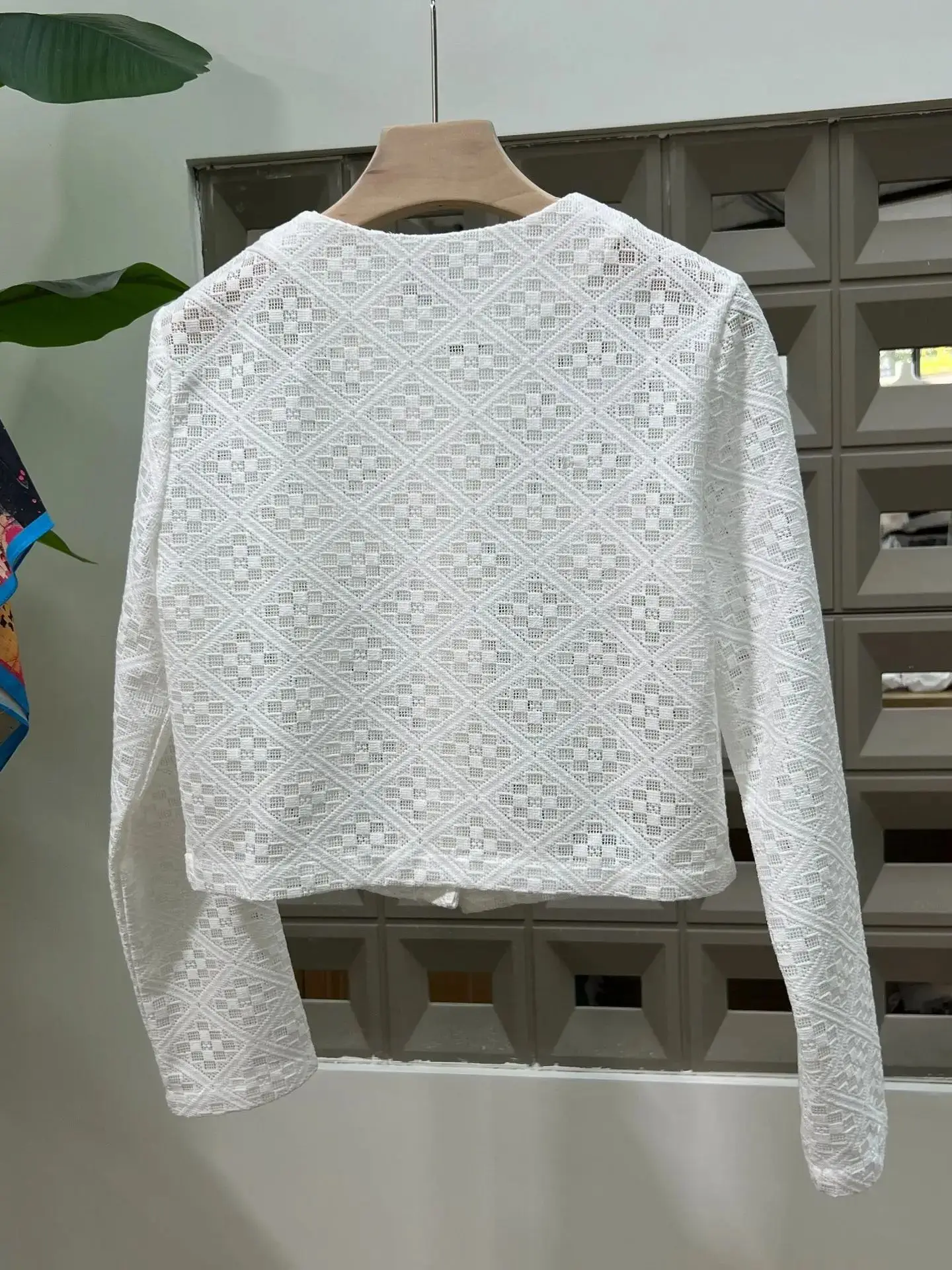 

Осеннее элегантное короткое кружевное пальто, женская рубашка с вырезом в виде ромбовидных пуговиц, однотонные топы с круглым вырезом и длинными рукавами, облегающие топы