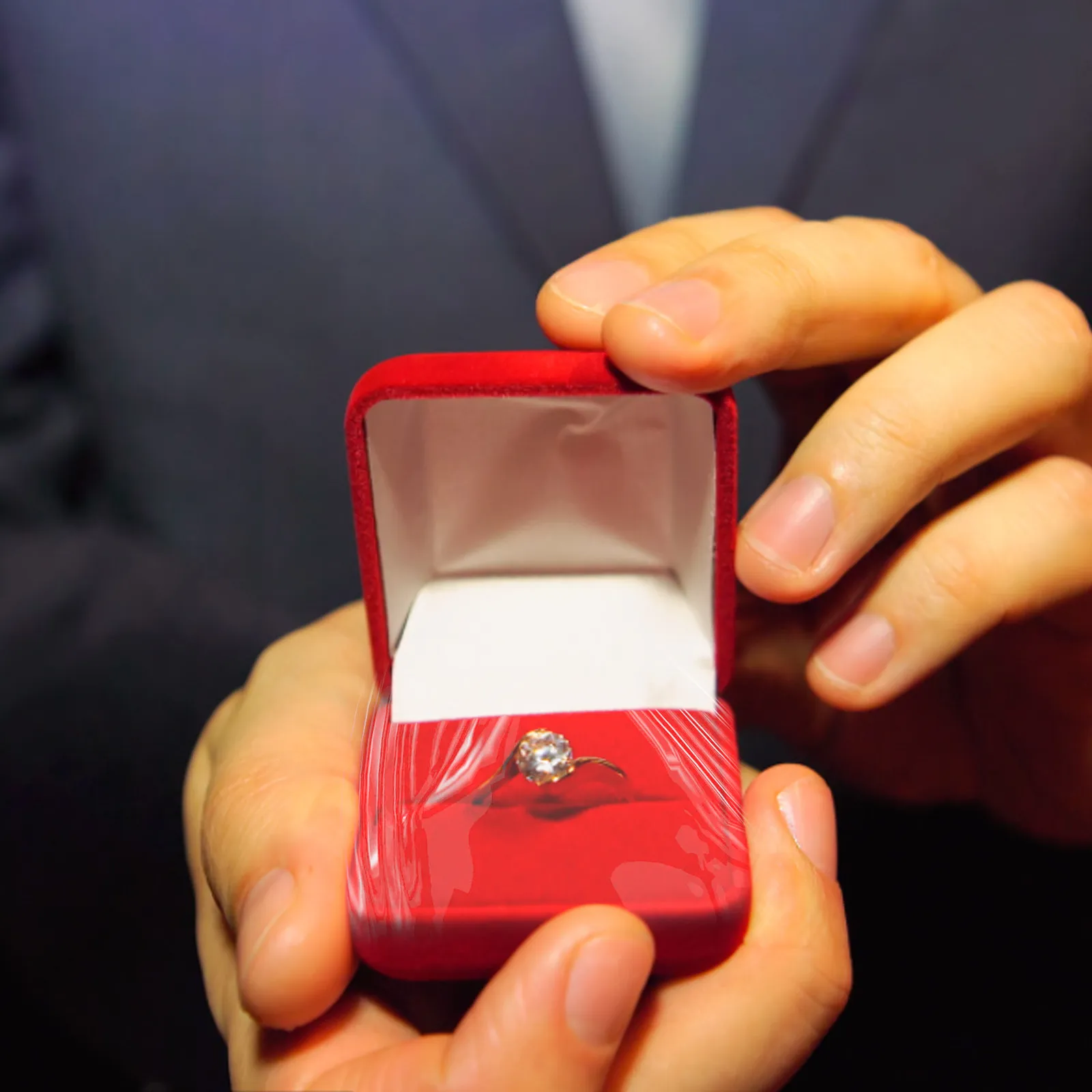 

Premium Stretchable Transparent Protective Film Roll Electrostatic Adhesion for Watches Jewelry Crystal Anti-Scratch Dust