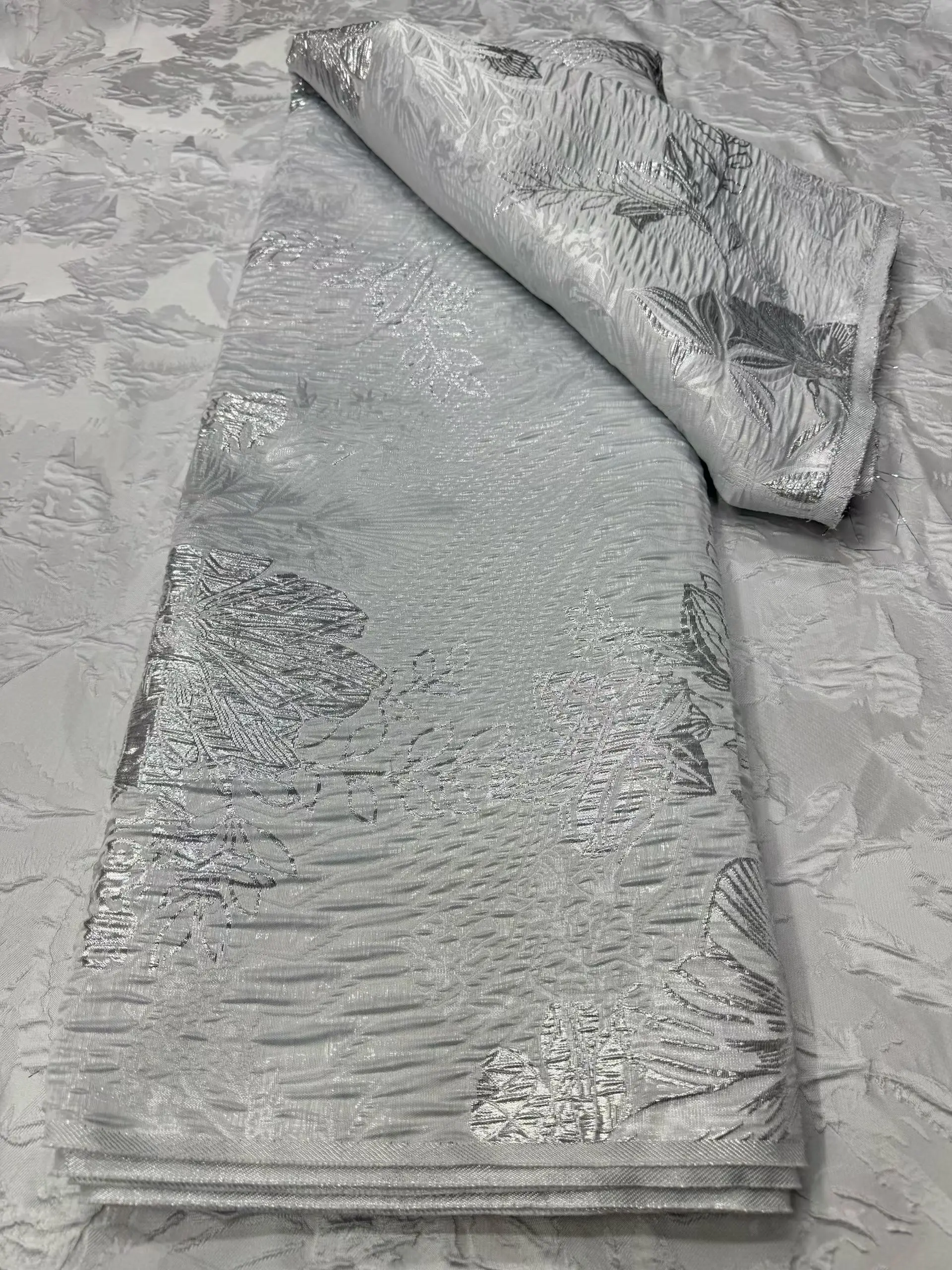 

New Arrival Silver Damask Brocade African Lace Fabric 2026 High Quality Jacquard Nigerian Lace Fabric For Party Dress LCW2606