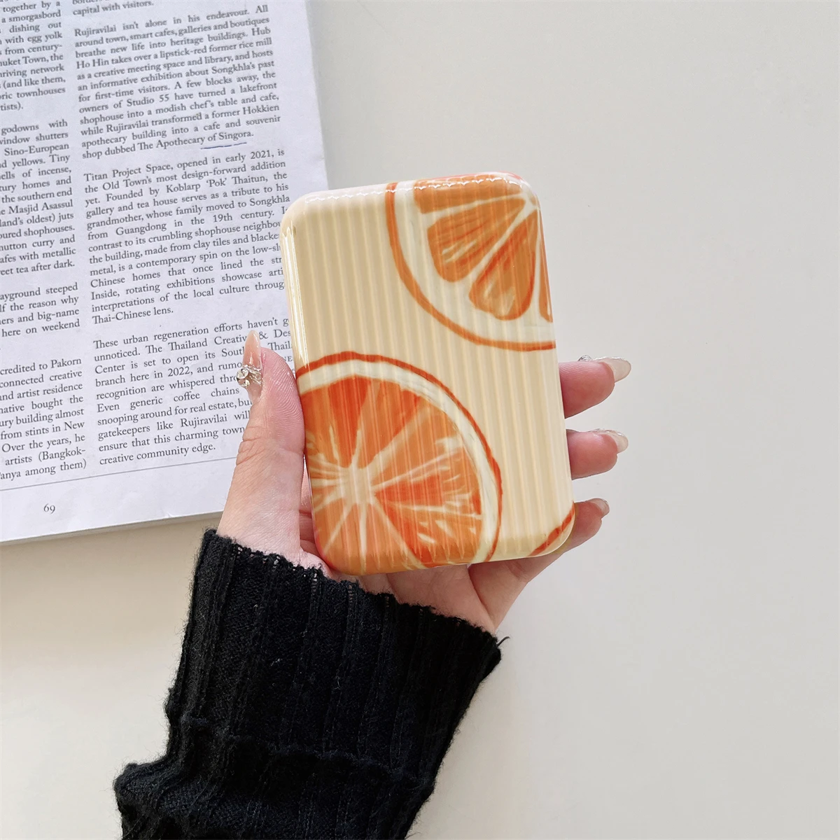 Grapefruit pattern Appearance Suitable for iphone Original external battery protection cover and charging treasure case