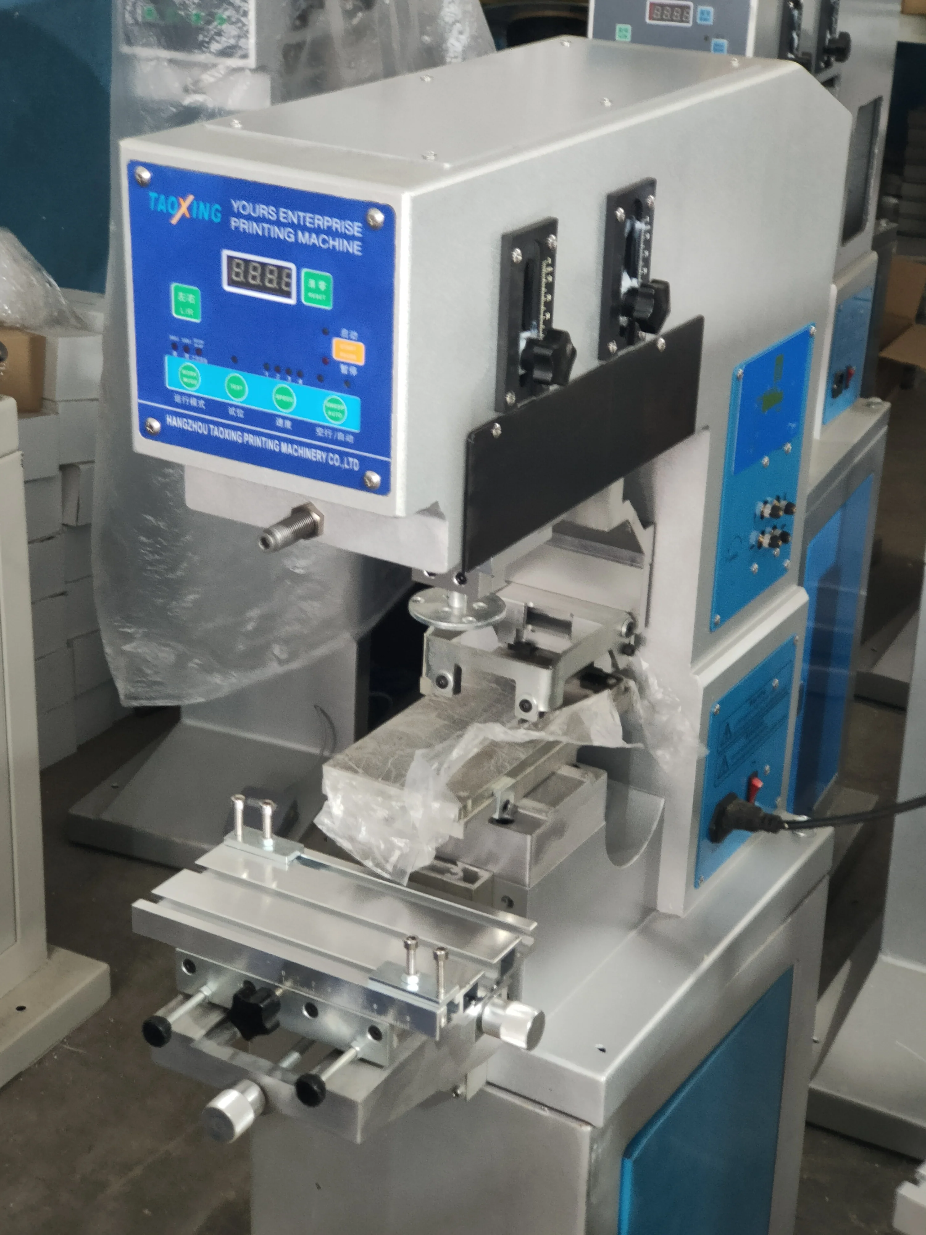 

2 Color Shuttle Tampo Pad Printer 3 Color Ink Tray Tampo Pad Printing Machine