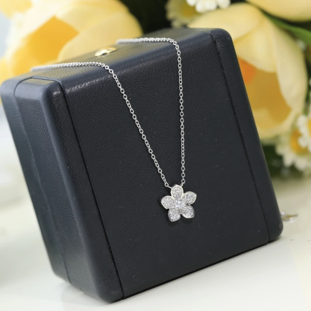 

S925 Sterling Silver Five-Petal Flower Necklace Inlaid With Zircon Daily Wear Elegant Delicate Birthday Gift To Girlfriend